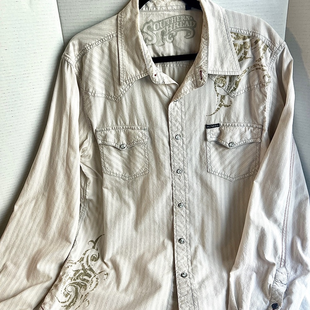 Men's Western Collared Shirt with snap pearl buttons